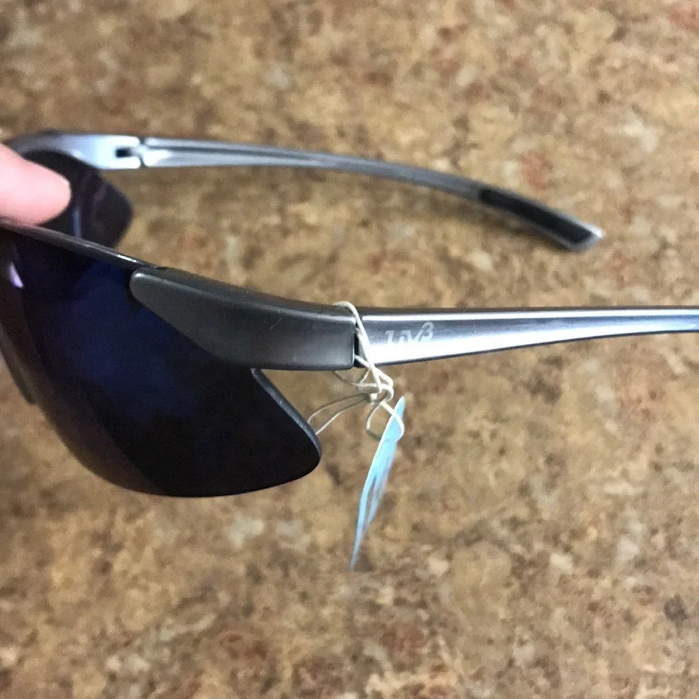 NWT Fashion UV3 Sunglasses